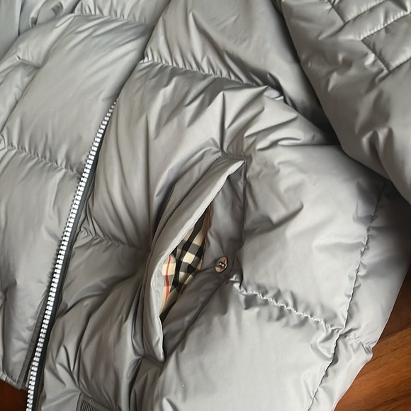 Burberry Landry padded jacket with down filling and hood, NEW - Picture 17 of 17